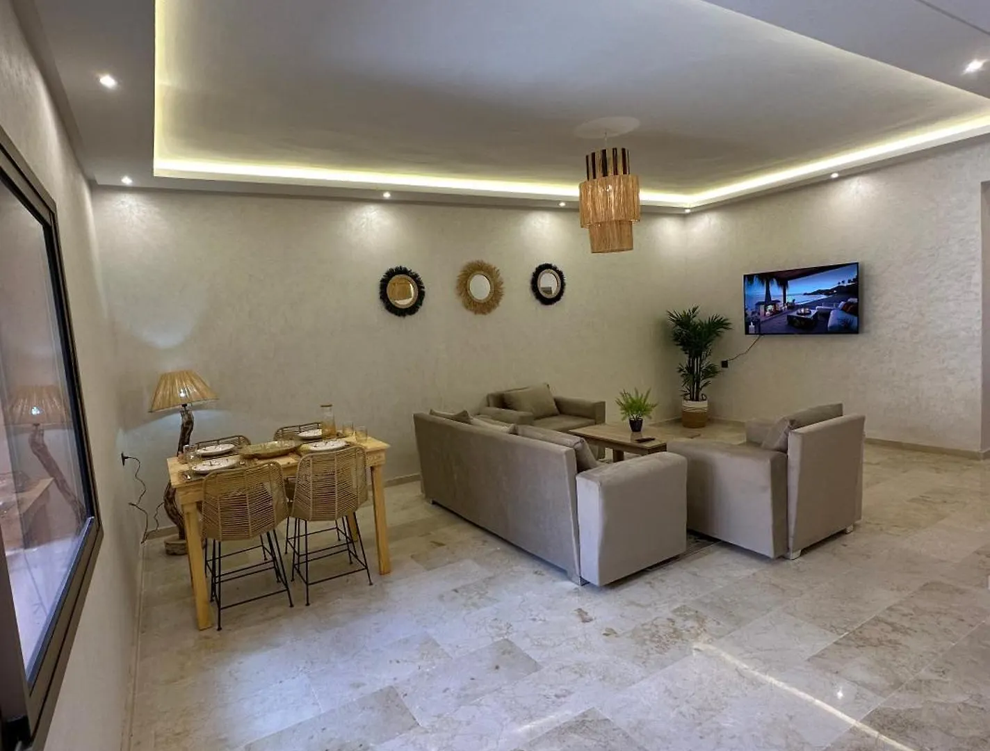 Brand New Modern 2 Bedroom Apartment With Swimming Pool, Netflix & Iptv 马拉喀什